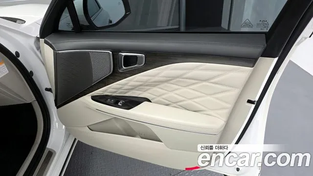 2022 Kia K8 Hybrid Signature Sold VIN KNAM6411BNA019223 – trunk area