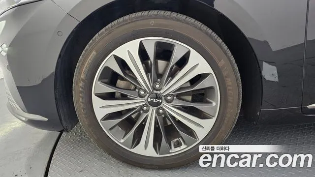 2022 Kia K8 Hybrid Signature Sold VIN KNAM6411BNA019724 – front exterior