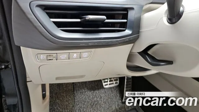 2022 Kia K8 Hybrid Signature Sold VIN KNAM6411BNA021263 – exterior detail