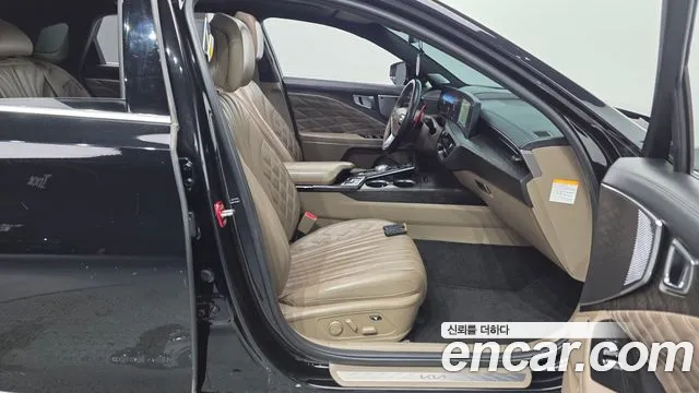 2022 Kia K8 Hybrid Signature Sold VIN KNAM6411BNA022037 – interior seats