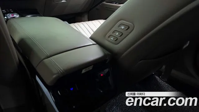 2022 Kia K8 Hybrid Signature Sold VIN KNAM6411BNA022397 – interior seats