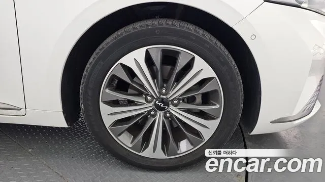 2023 Kia K8 Hybrid Signature Sold VIN KNAM6411BPA025186 – undercarriage