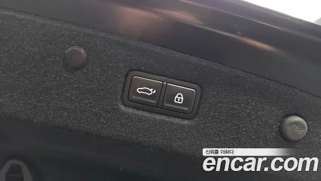 2023 Kia K8 Hybrid Signature Sold VIN KNAM6411BPA040760 – exterior detail