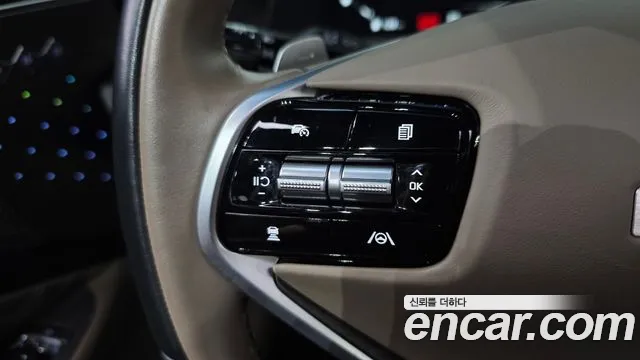 2023 Kia K8 Hybrid Signature Sold VIN KNAM6411BPA041541 – exterior detail 2023 Kia K8 Hybrid Signature Sold VIN KNAM6411BPA041541 – exterior detail
