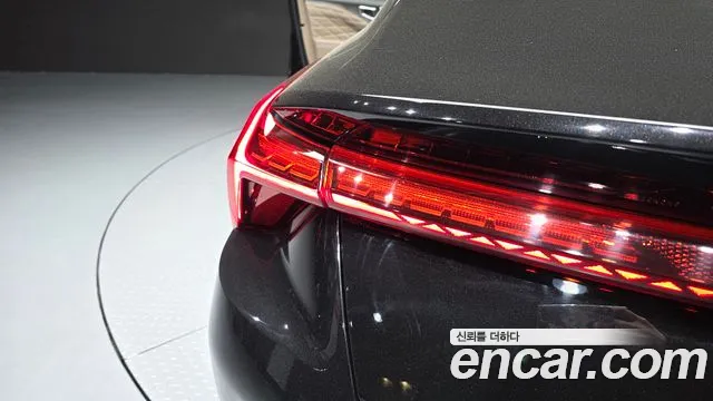 2023 Kia K8 Hybrid Signature Sold VIN KNAM6411BPA048029 – side profile