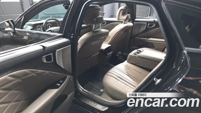 2023 Kia K8 Hybrid Signature Sold VIN KNAM6411BPA048029 – interior seats