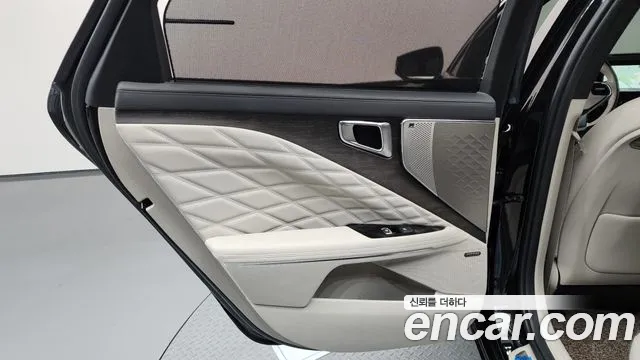 2023 Kia K8 Hybrid Signature Sold VIN KNAM6411BPA051254 – rear exterior