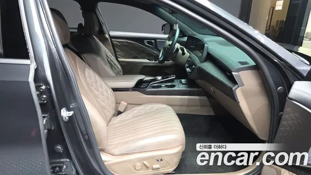 2024 Kia K8 Hybrid Signature Sold VIN KNAM6411BRA071992 – interior seats