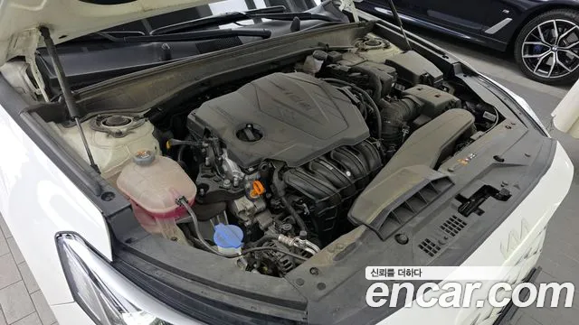 2022 Kia K8 2.5 Gasoline 2WD VIN KNAM641BBNA016150