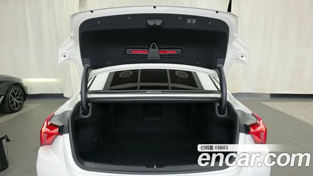 2022 Kia K8 2.5 Gasoline 2WD Sold VIN KNAM641BBNA016150 – exterior detail