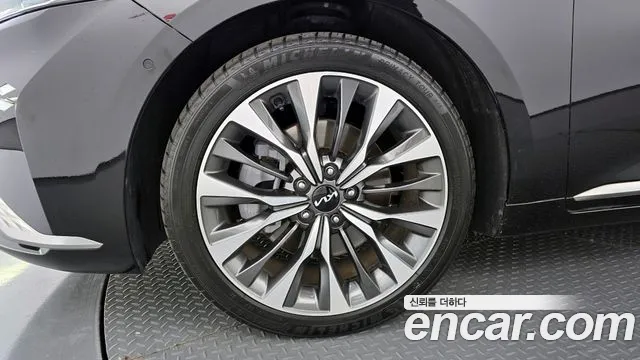 2022 Kia K8 2.5 Gasoline 2WD VIN KNAM641BBNA030897