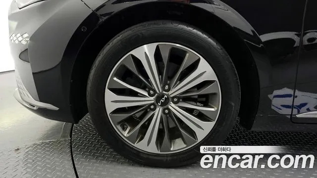 2022 Kia K8 3.5 LPG 2WD Sold VIN KNAM641FBNA030291 – trunk area