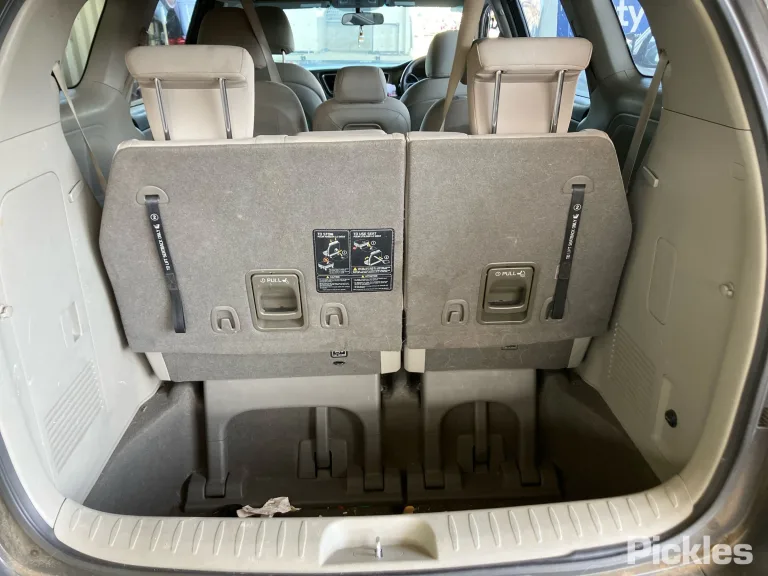 2015 Kia Carnival Damaged VIN KNAMB811MF6068849 – photo 29 2015 Kia Carnival Damaged VIN KNAMB811MF6068849 – photo 29