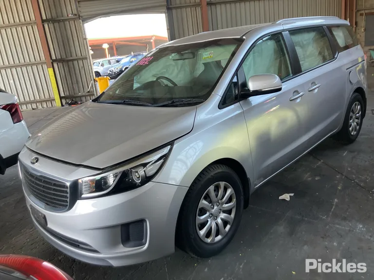 2017 Kia Carnival Used VIN KNAMB811MH6336511 – photo 19