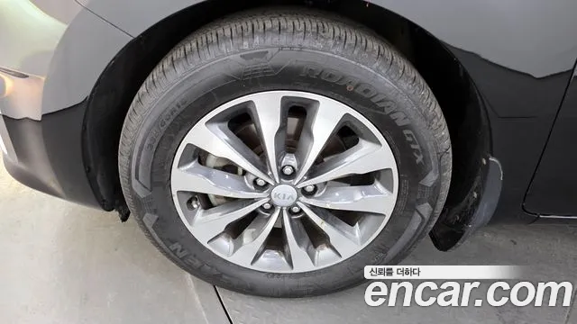2018 Kia All New Carnival 9-Seater Luxury Sold VIN KNAMB81ABJS372810 – front exterior