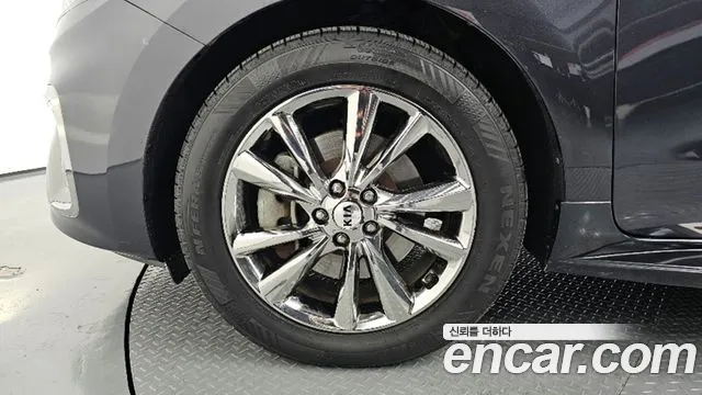 2019 Kia The New Carnival 9-Seater Luxury VIN KNAMB81ABKS446846