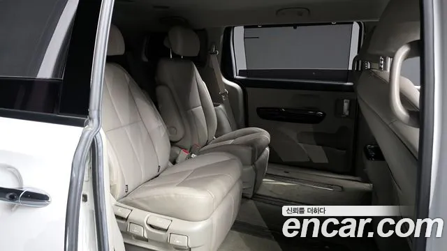 2019 Kia The New Carnival 7-Seater Limousine Sold VIN KNAMB81ABKS452474 – photo 13