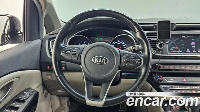 2019 Kia The New Carnival 7-Seater Limousine Sold VIN KNAMB81ABKS453872 – photo 19 2019 Kia The New Carnival 7-Seater Limousine Sold VIN KNAMB81ABKS453872 – photo 19