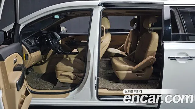 2019 Kia The New Carnival 9-Seater Luxury Sold VIN KNAMB81ABKS464269 – photo 16 2019 Kia The New Carnival 9-Seater Luxury Sold VIN KNAMB81ABKS464269 – photo 16