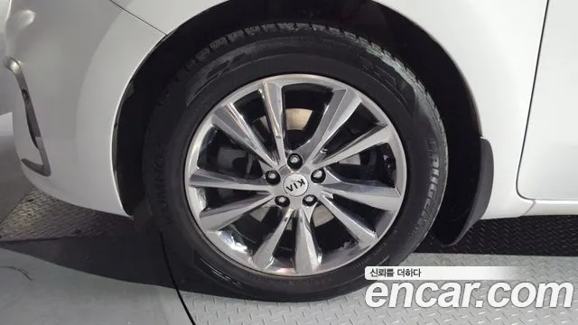 2019 Kia The New Carnival 9-Seater Luxury Sold VIN KNAMB81ABKS464269 – photo 24 2019 Kia The New Carnival 9-Seater Luxury Sold VIN KNAMB81ABKS464269 – photo 24
