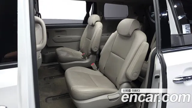 2019 Kia The New Carnival 9-Seater Luxury Sold VIN KNAMB81ABKS492048 – photo 12