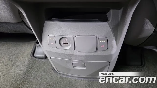 2019 Kia The New Carnival 9-Seater Luxury Sold VIN KNAMB81ABKS492048 – photo 26