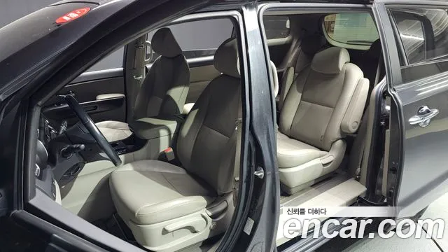 2019 Kia The New Carnival 9-Seater Luxury Sold VIN KNAMB81ABKS551234 – photo 20 2019 Kia The New Carnival 9-Seater Luxury Sold VIN KNAMB81ABKS551234 – photo 20