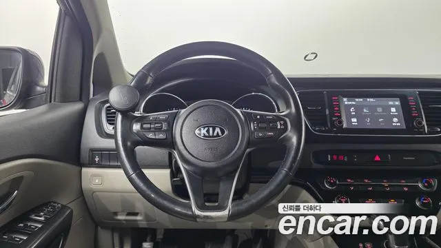 2019 Kia The New Carnival 9-Seater Luxury Sold VIN KNAMB81ABKS562342 – trunk area