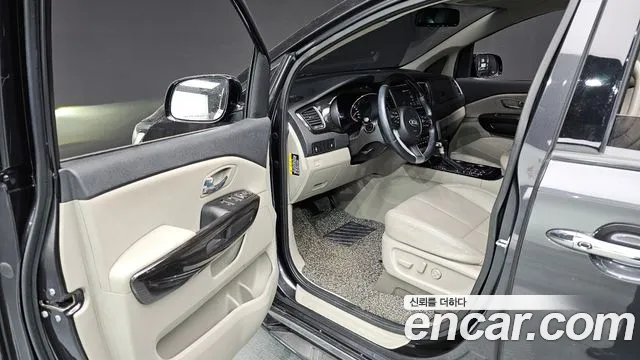 2020 Kia The New Carnival 7-Seater Limousine Sold VIN KNAMB81ABLS637096 – side profile