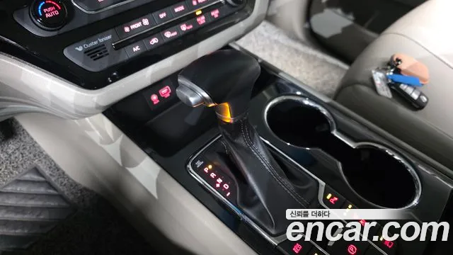 2020 Kia The New Carnival 7-Seater Limousine Sold VIN KNAMB81ABLS645239 – front exterior 2020 Kia The New Carnival 7-Seater Limousine Sold VIN KNAMB81ABLS645239 – front exterior