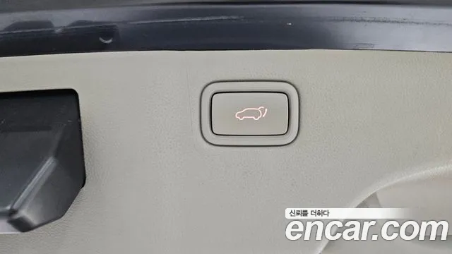 2017 Kia All New Carnival 9-seater Prestige Sold VIN KNAMC81ABHS302804 – exterior detail