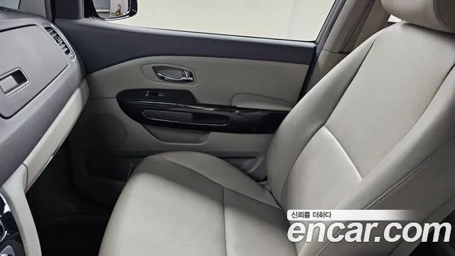 2017 Kia All New Carnival 9-seater Prestige Sold VIN KNAMC81ABHS302804 – photo 11
