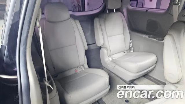 2017 Kia All New Carnival 9-seater Prestige Sold VIN KNAMC81ABHS302804 – photo 17