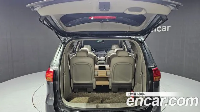 2017 Kia All New Carnival 9-seater Prestige Sold VIN KNAMC81ABHS311062 – photo 11