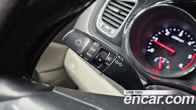 2017 Kia All New Carnival 9-seater Prestige Sold VIN KNAMC81ABHS311062 – photo 23