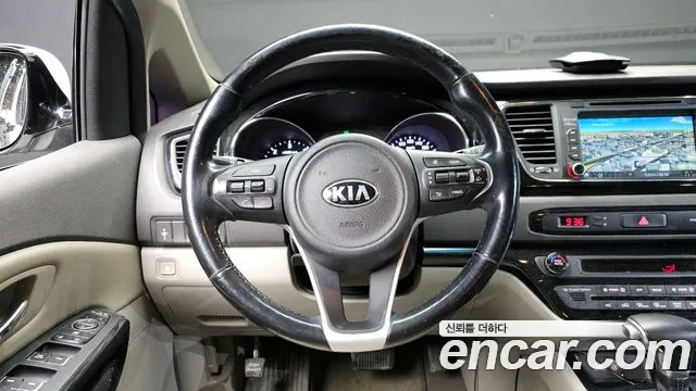 2017 Kia All New Carnival 9-Seater Prestige Sold VIN KNAMC81ABHS324305 – front exterior