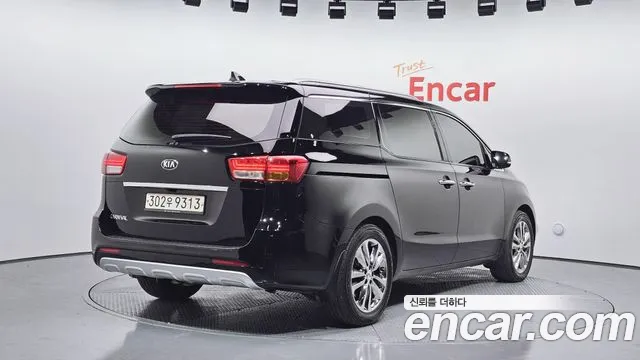 2017 Kia All New Carnival 9-seater Prestige Sold VIN KNAMC81ABHS343398 – trunk area