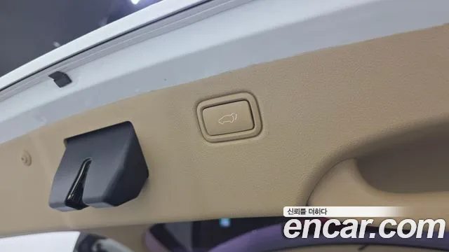 2018 Kia All New Carnival 9-seater Prestige Sold VIN KNAMC81ABJS387709 – interior seats