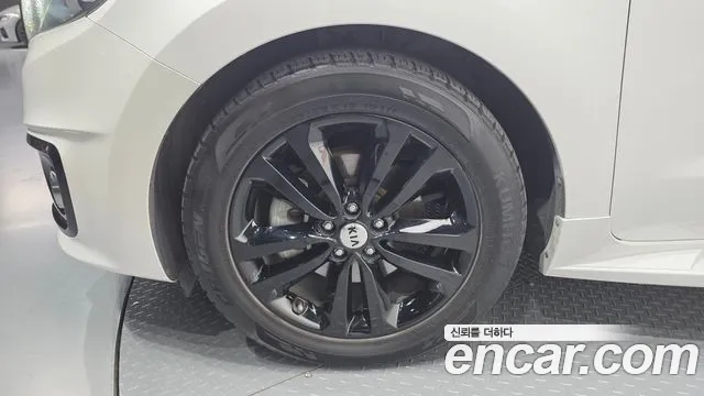2018 Kia All New Carnival 9-seater Prestige Sold VIN KNAMC81ABJS387709 – photo 29