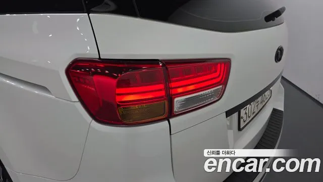 2018 Kia All New Carnival 9-seater Prestige Sold VIN KNAMC81ABJS387709 – photo 31