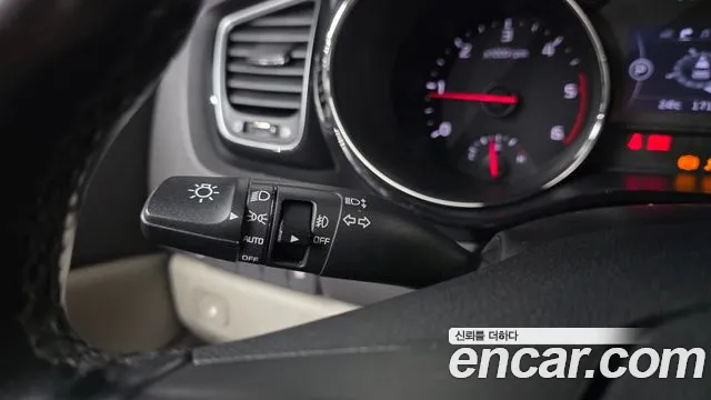 2018 Kia All New Carnival 9-seater Prestige Sold VIN KNAMC81ABJS396208 – interior seats