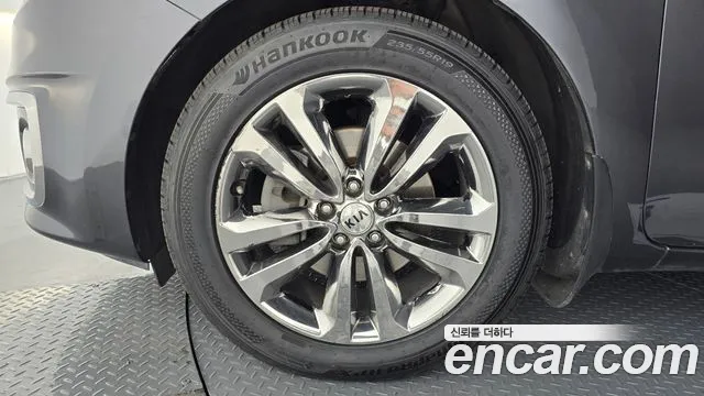 2018 Kia All New Carnival 9-seater Prestige Sold VIN KNAMC81ABJS427971 – rear exterior