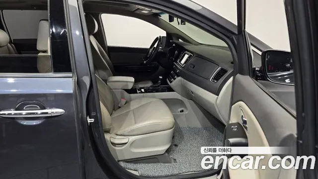 2018 Kia All New Carnival 9-seater Prestige Sold VIN KNAMC81ABJS427971 – exterior detail