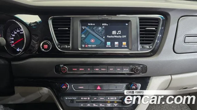 2018 Kia All New Carnival 9-seater Prestige Sold VIN KNAMC81ABJS427971 – trunk area