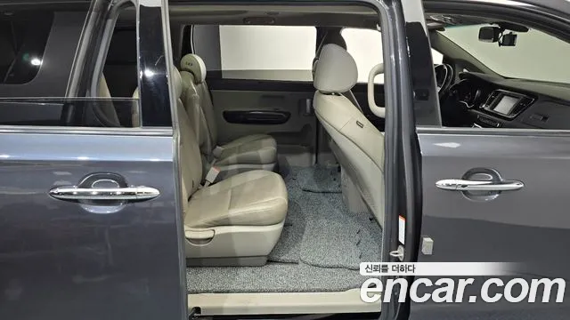2018 Kia All New Carnival 9-seater Prestige Sold VIN KNAMC81ABJS427971 – photo 15