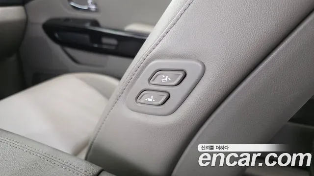 2019 Kia The New Carnival 9-Seater Prstige Sold VIN KNAMC81ABKS458262 – trunk area