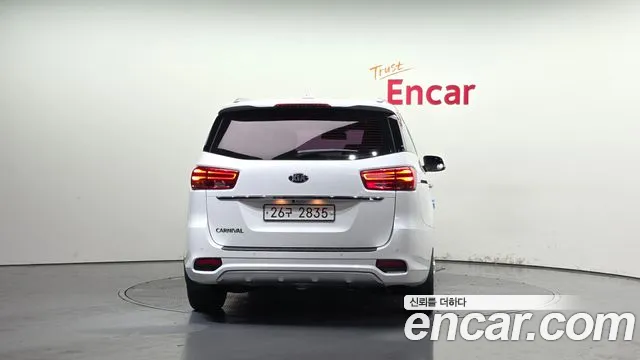 2019 Kia The New Carnival 9-Seater Prstige Sold VIN KNAMC81ABKS474254 – trunk area