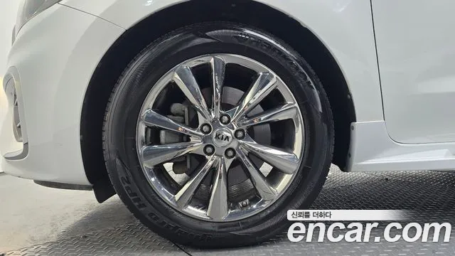 2019 Kia The New Carnival 9-Seater Prstige Sold VIN KNAMC81ABKS481142 – dashboard