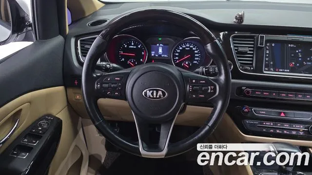 2019 Kia The New Carnival 9-Seater Prstige Sold VIN KNAMC81ABKS517297 – front exterior