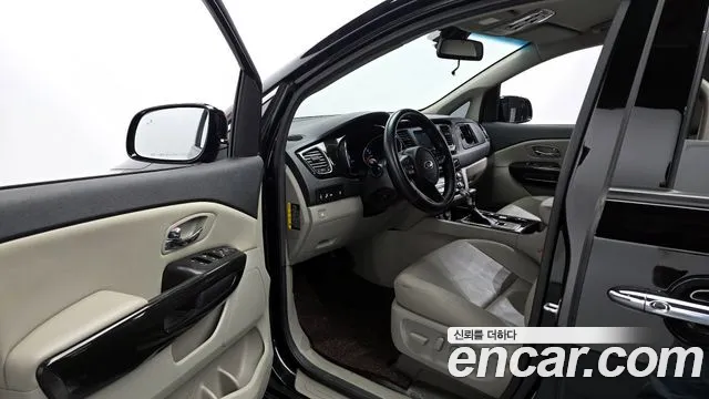 2019 Kia The New Carnival 9-Seater Prstige Sold VIN KNAMC81ABKS533366 – exterior detail 2019 Kia The New Carnival 9-Seater Prstige Sold VIN KNAMC81ABKS533366 – exterior detail